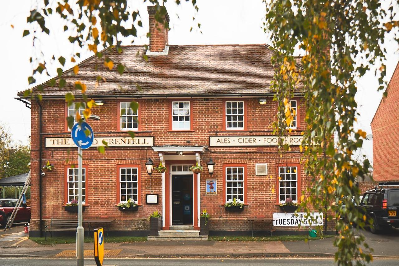 Bed and Breakfast The Lord Grenfell Мейденхед Экстерьер фото The Crown Inn, Great Glen